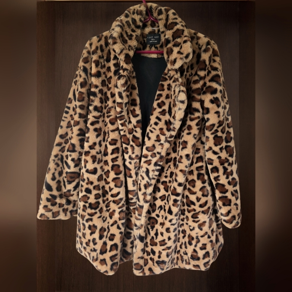 LOVE TREE Faux Fur Leopord Print Coat